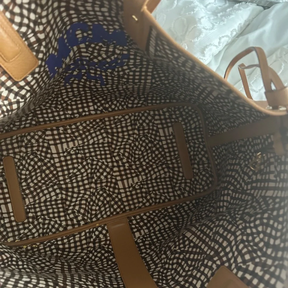 Large MCM reversible - Picture 6 of 10